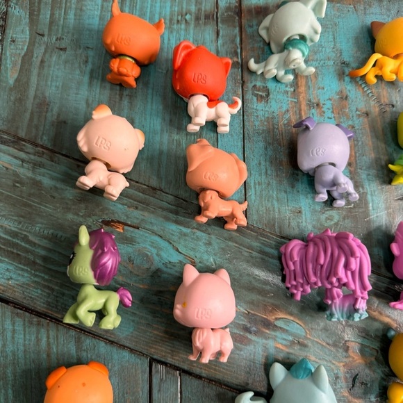 Littlest Pet Shop LPS Figures Toys Lot of 20 Figures - Picture 8 of 11